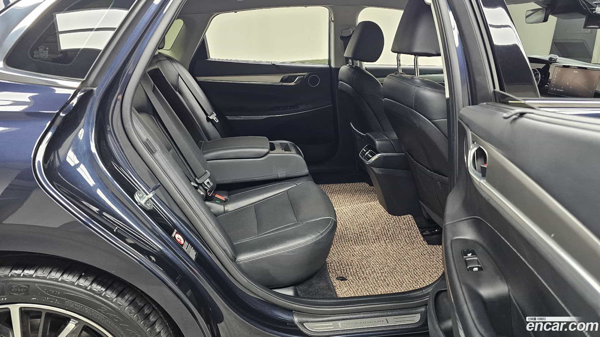 Grandeur Hyundai 2020.8-OPTION-015
