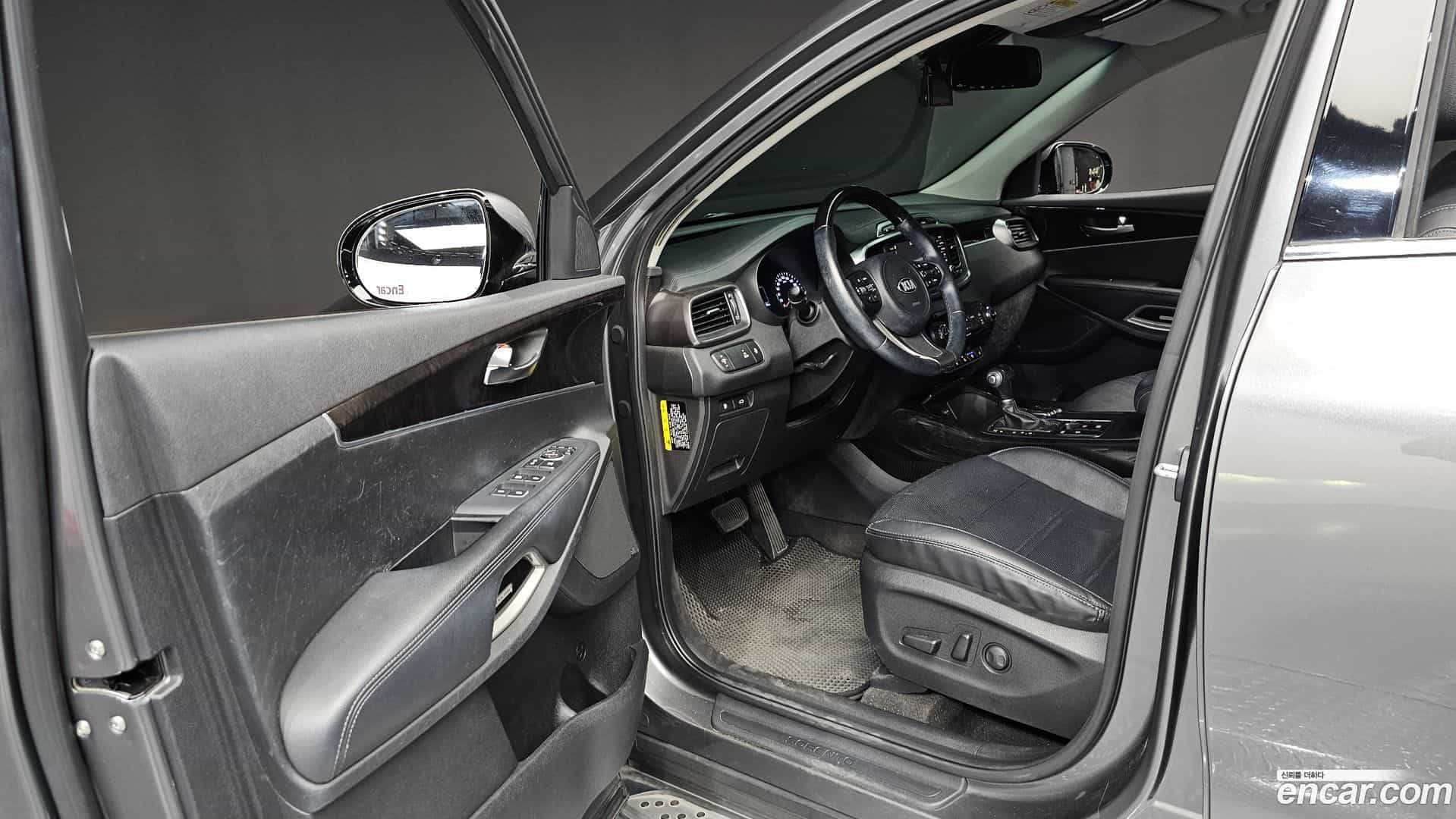 Sorento Kia 2015.4-INNER-010