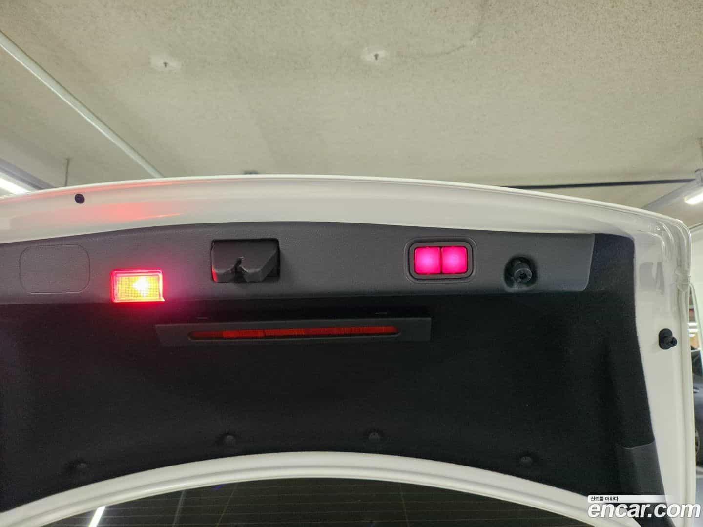 E-Class Mercedes-Benz 2018.5-INNER-010