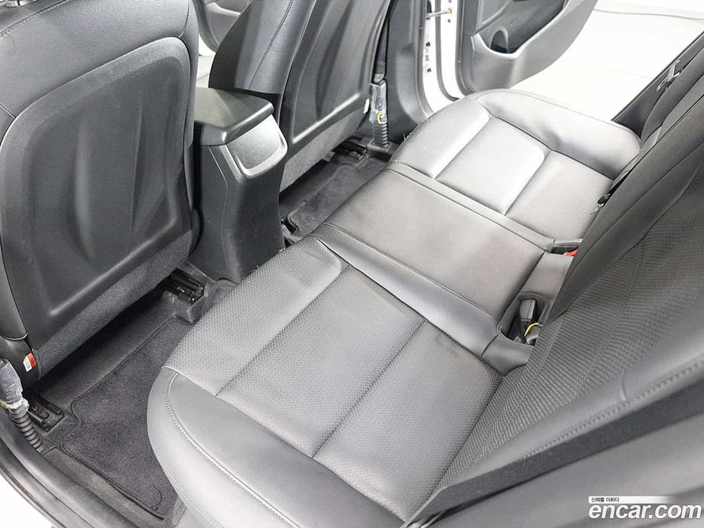 AVANTE Hyundai 2018.3-INNER-007