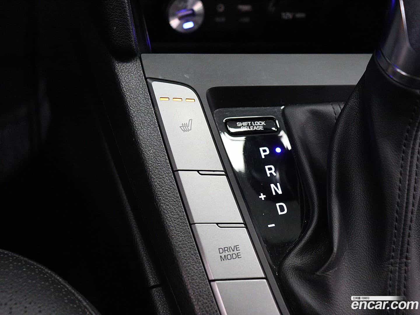 AVANTE Hyundai 2018.3-OPTION-020