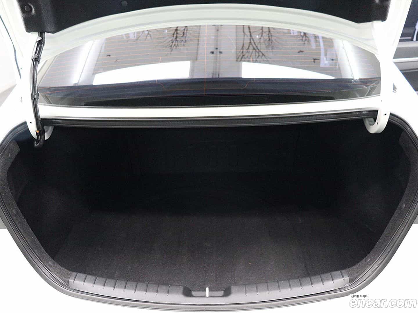 AVANTE Hyundai 2018.3-OPTION-024