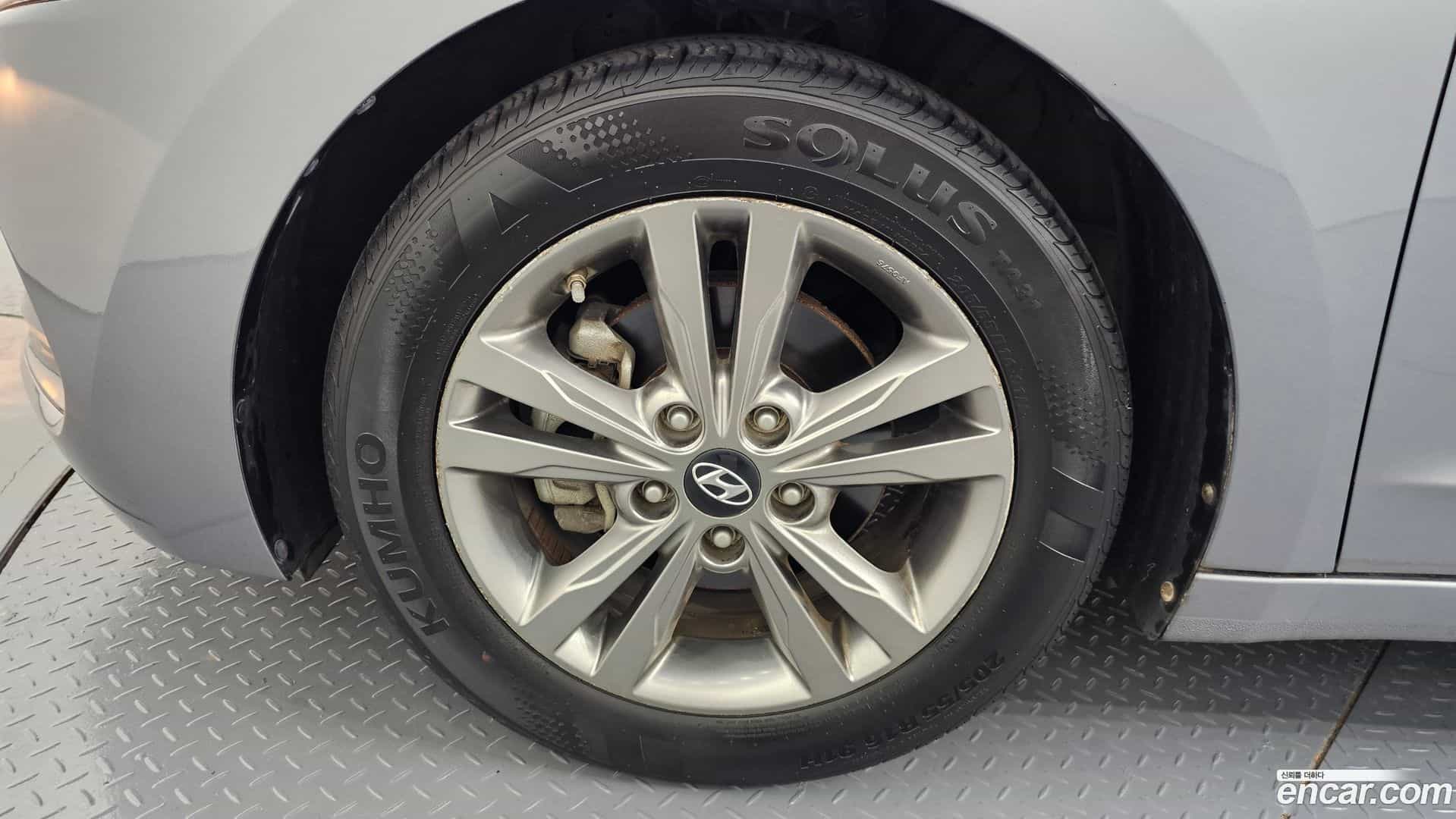 AVANTE Hyundai 2015.11-OUTER-005