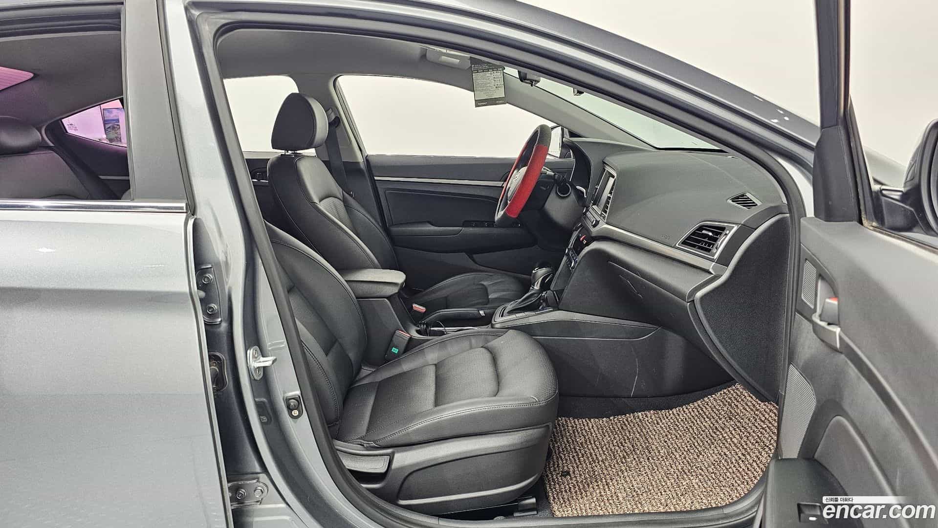 AVANTE Hyundai 2015.11-OPTION-015