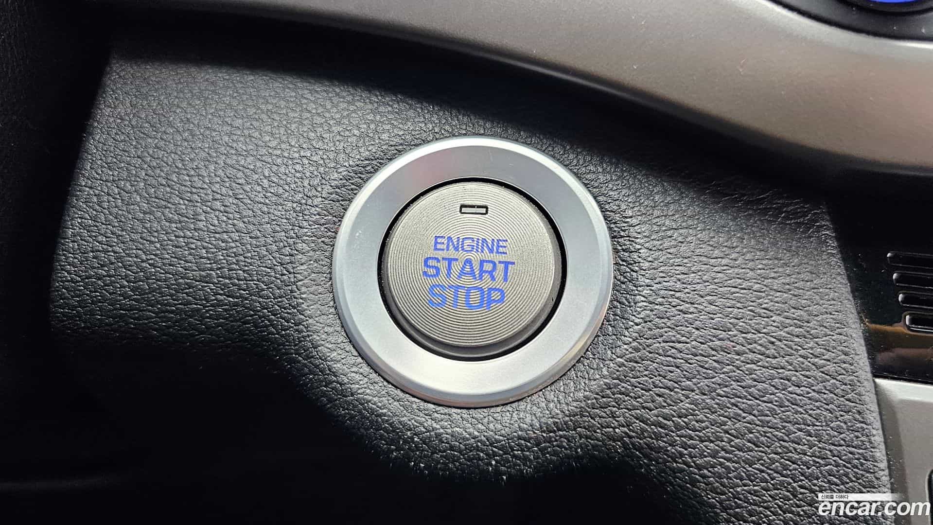 AVANTE Hyundai 2015.11-OPTION-020