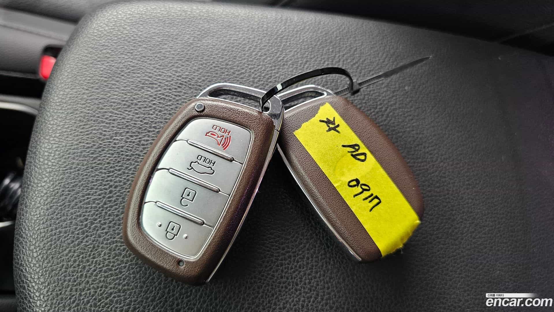 AVANTE Hyundai 2015.11-OPTION-023