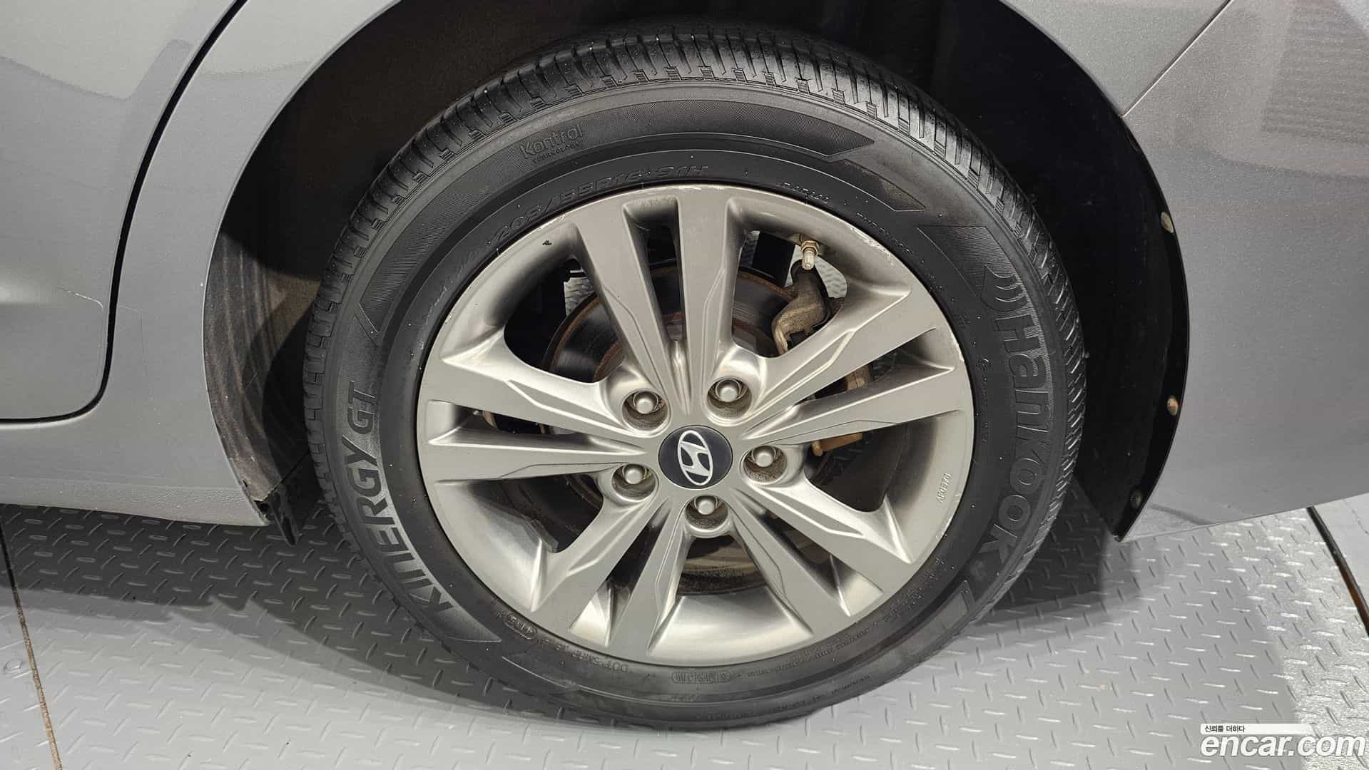AVANTE Hyundai 2015.11-OUTER-031