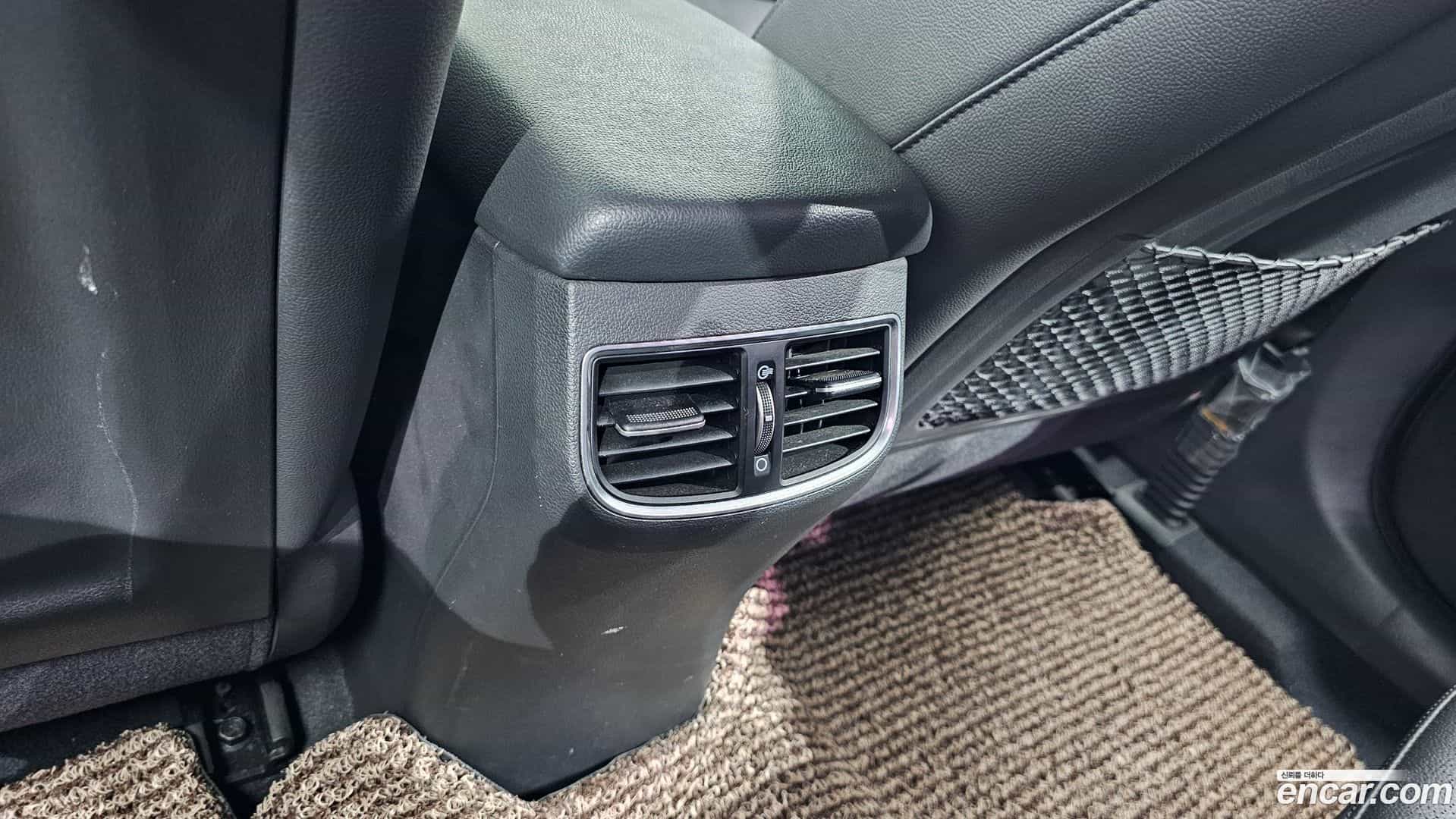 AVANTE Hyundai 2015.11-OPTION-044