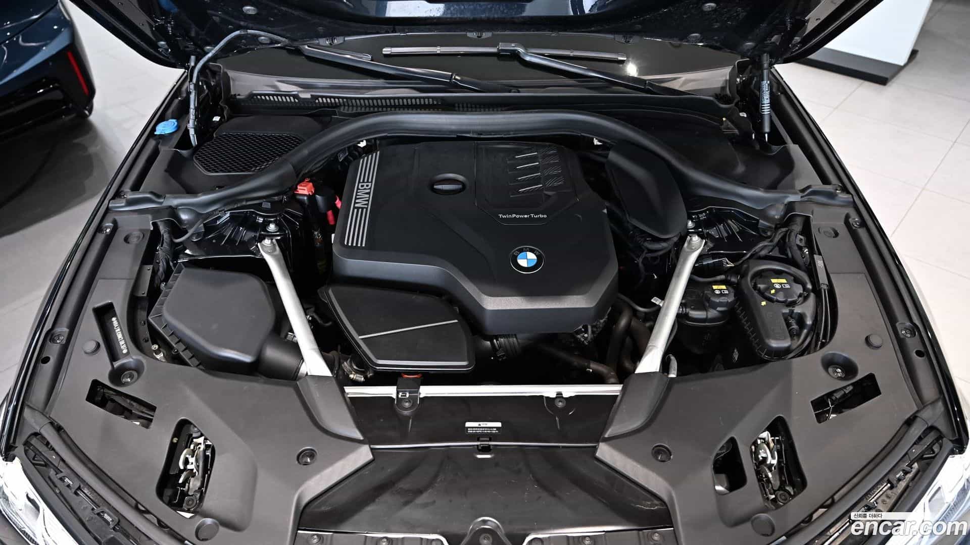 5-Series BMW 2022.8-OUTER-006