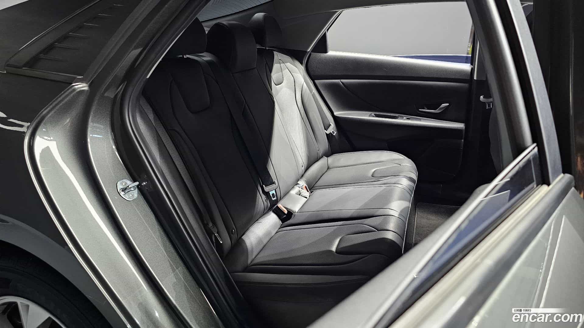 AVANTE Hyundai 2020.11-OPTION-015