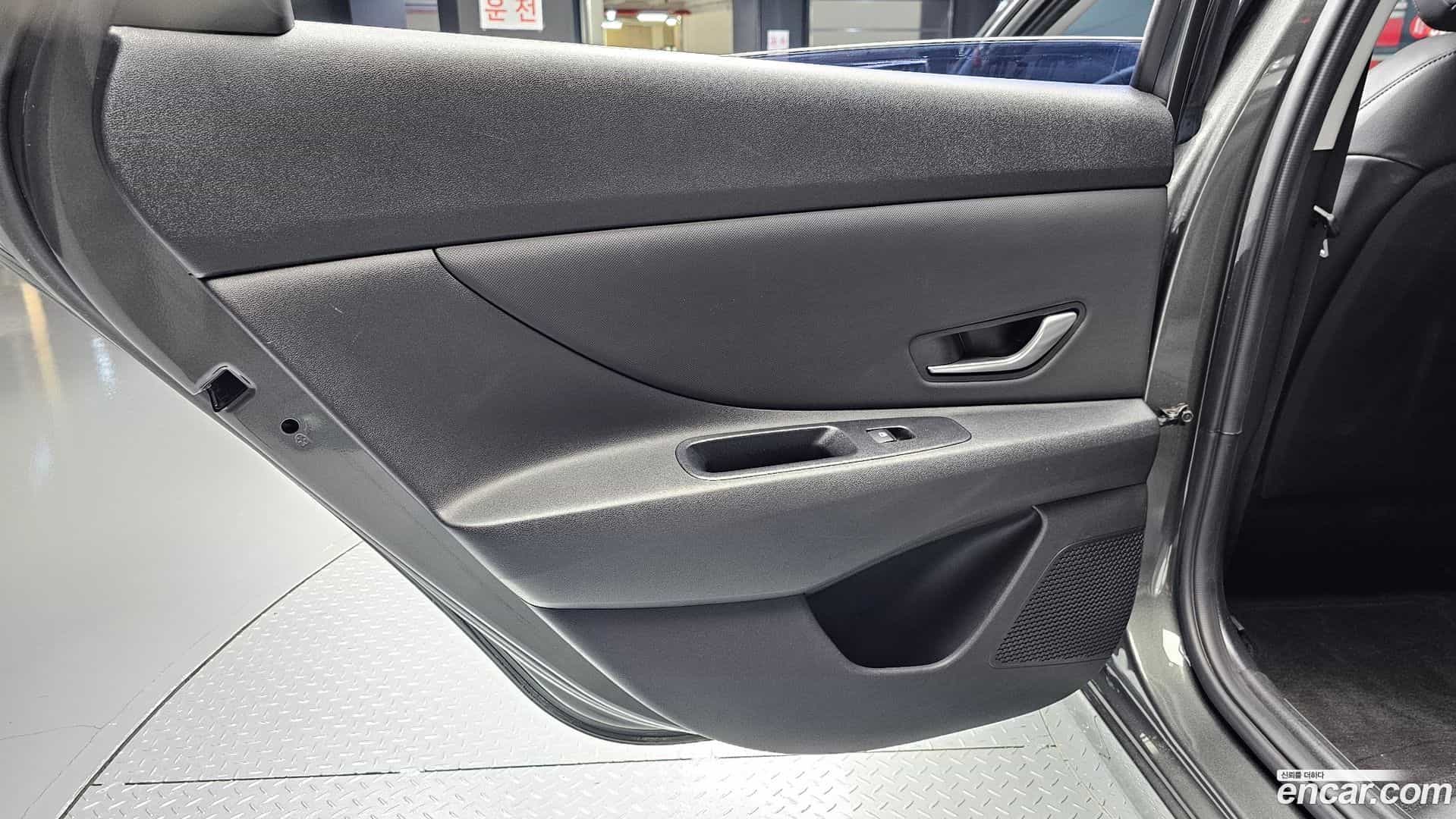 AVANTE Hyundai 2020.11-INNER-035