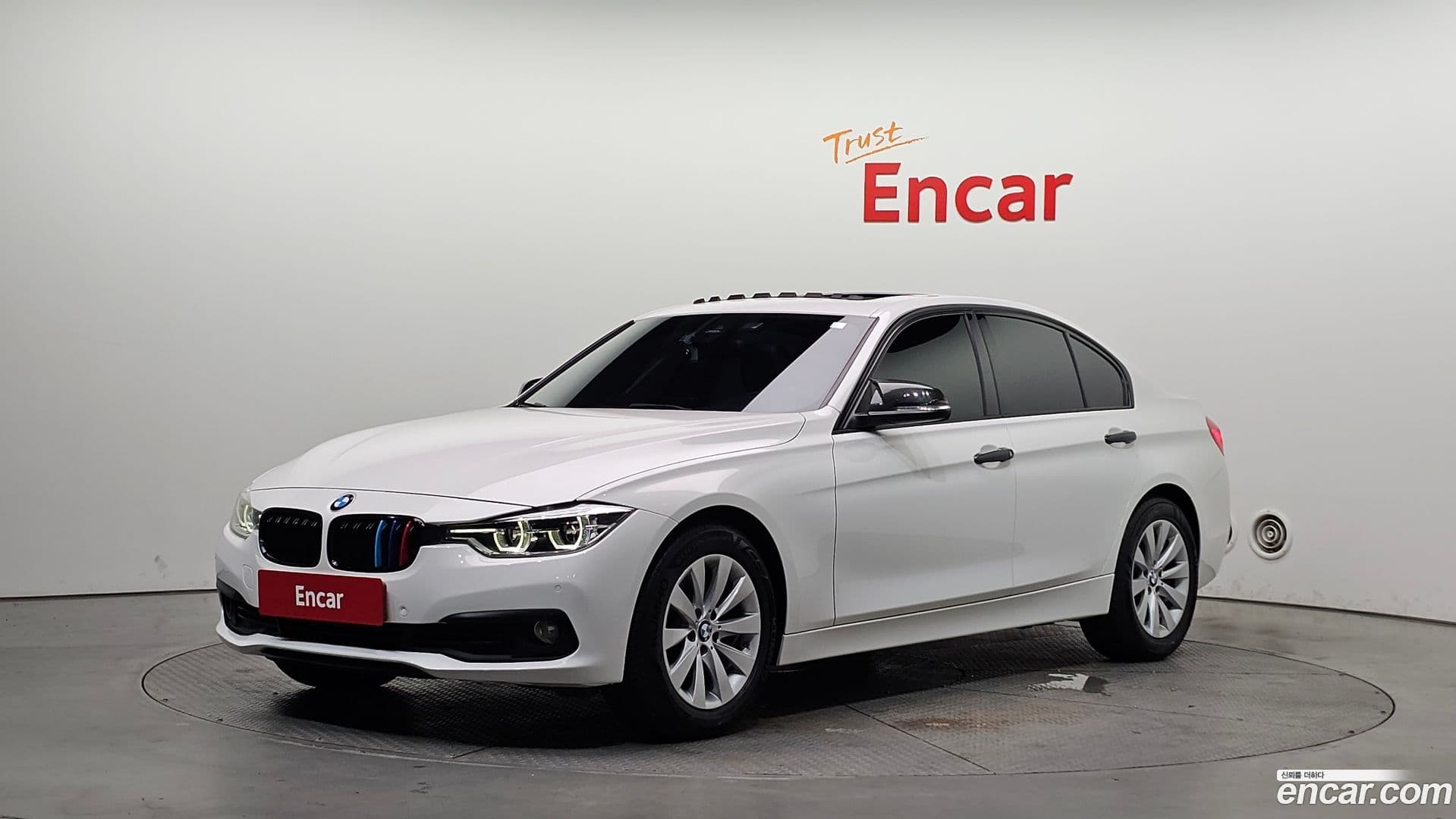 Main__Slider__Photo:3-Series BMW 2015.10-0