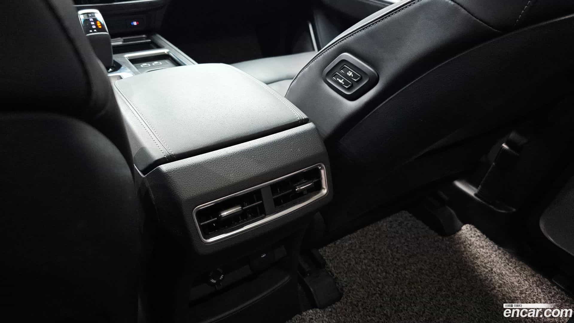 Rexton KG Mobility 2021.1-OPTION-044