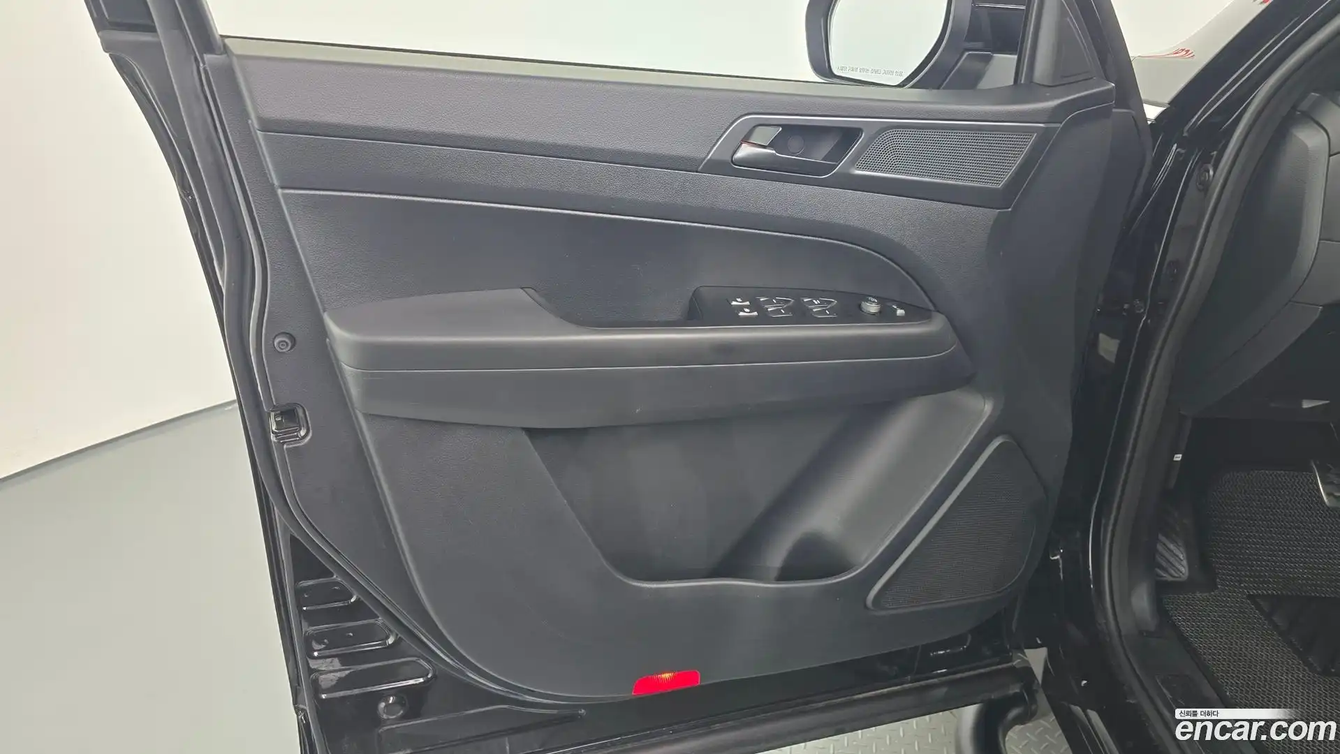 Rexton KG Mobility 2022.9-INNER-034