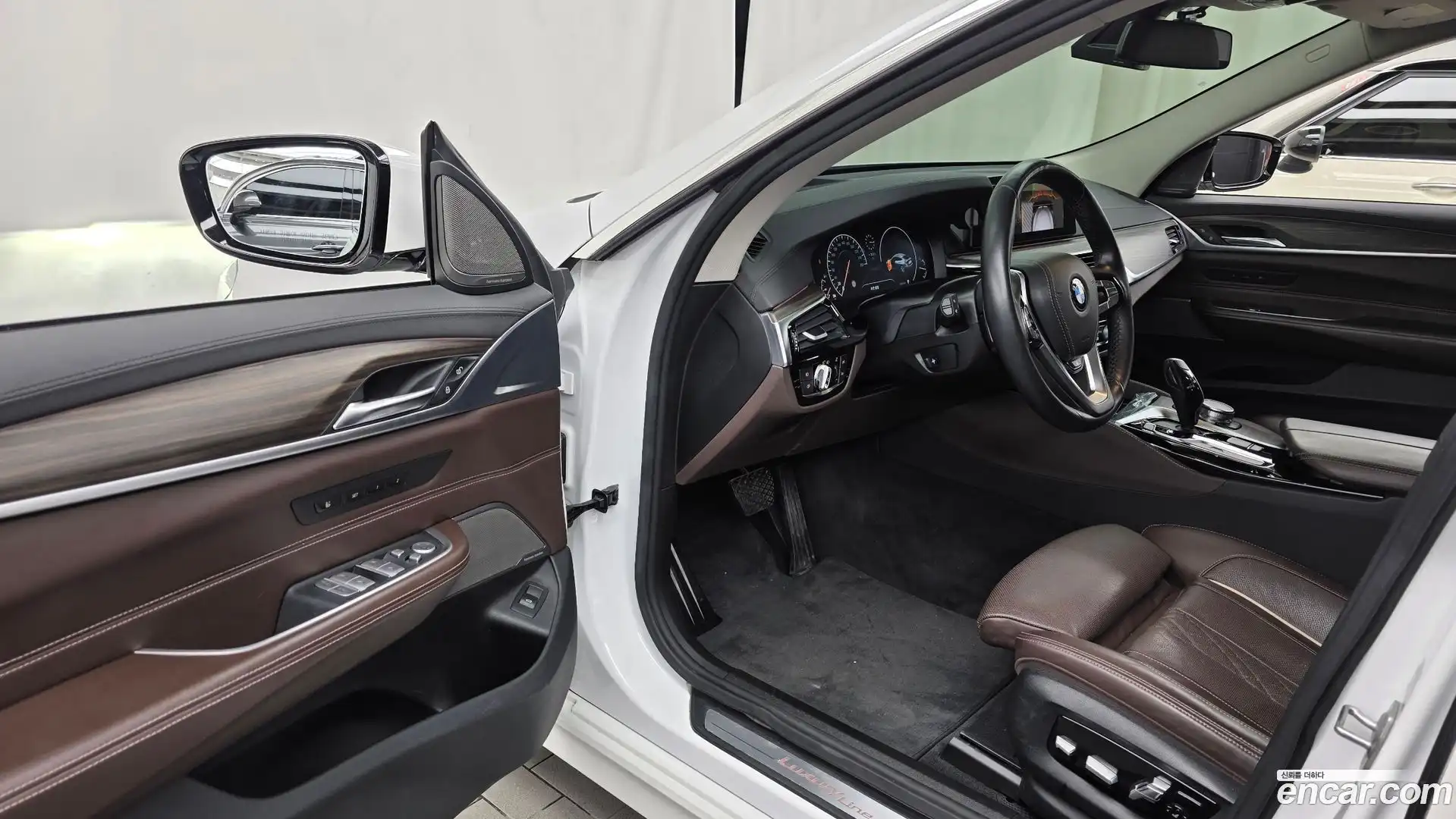 Gran Turismo BMW 2019.4-INNER-010