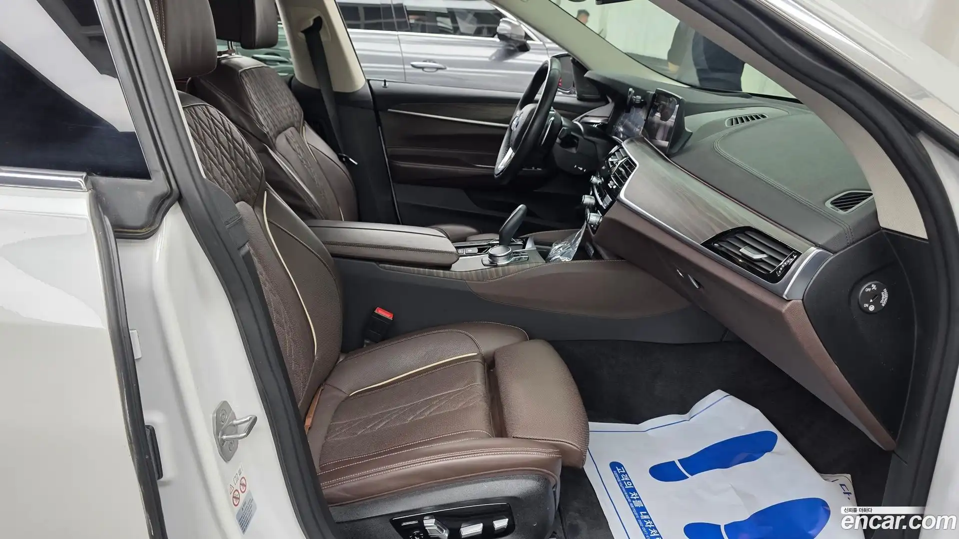 Gran Turismo BMW 2019.4-INNER-036