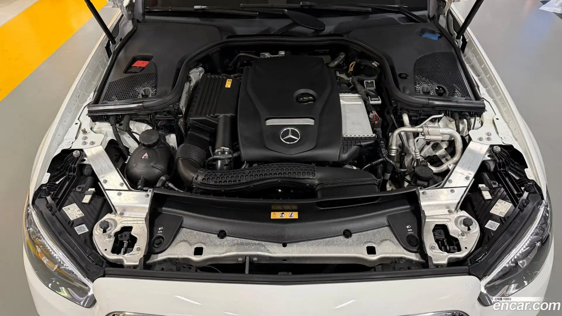 E-Class Mercedes-Benz 2023.2-OUTER-006