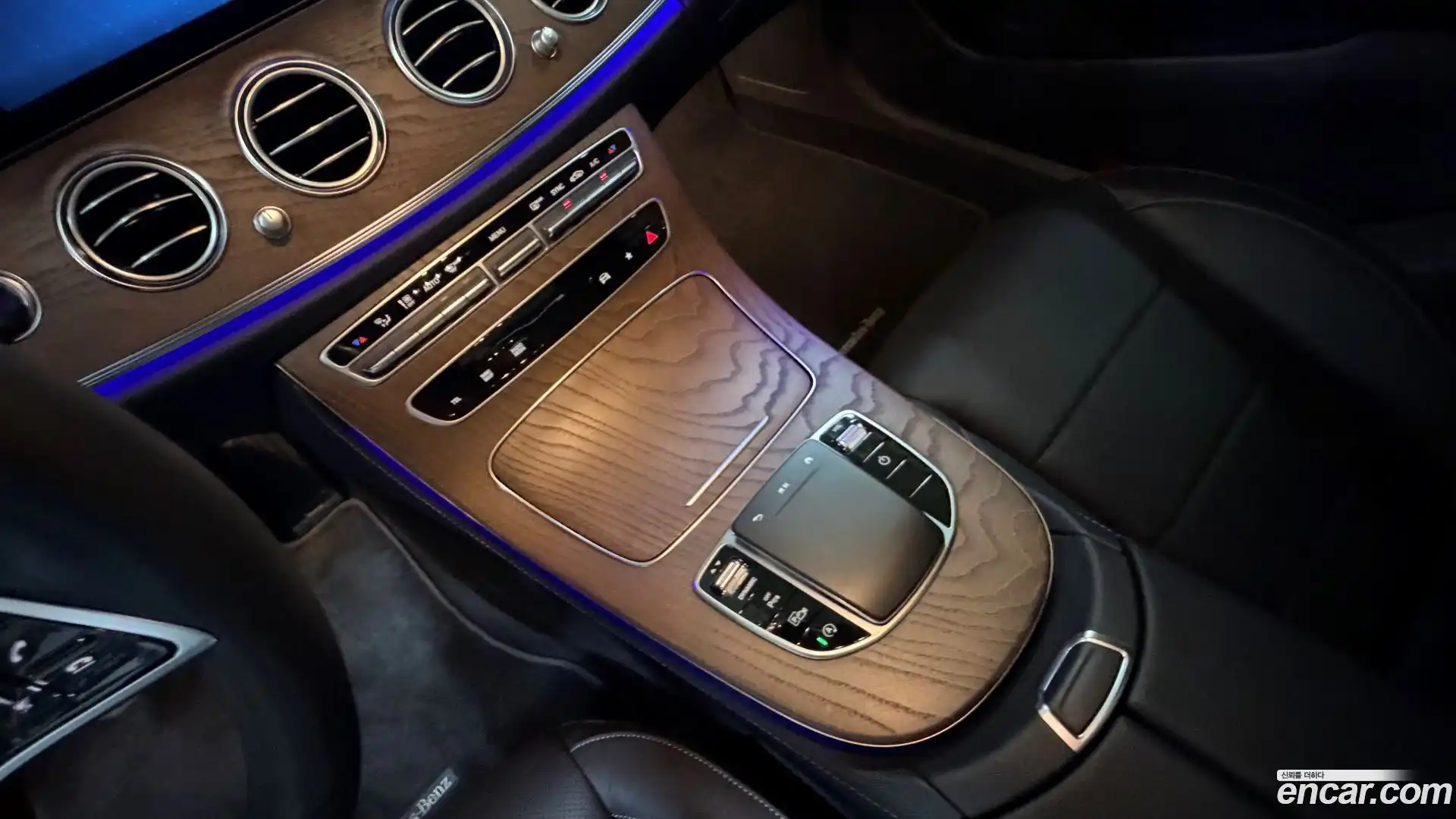 E-Class Mercedes-Benz 2023.2-INNER-009