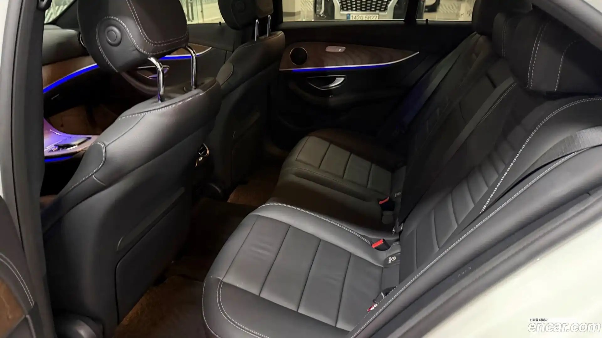 E-Class Mercedes-Benz 2023.2-INNER-010