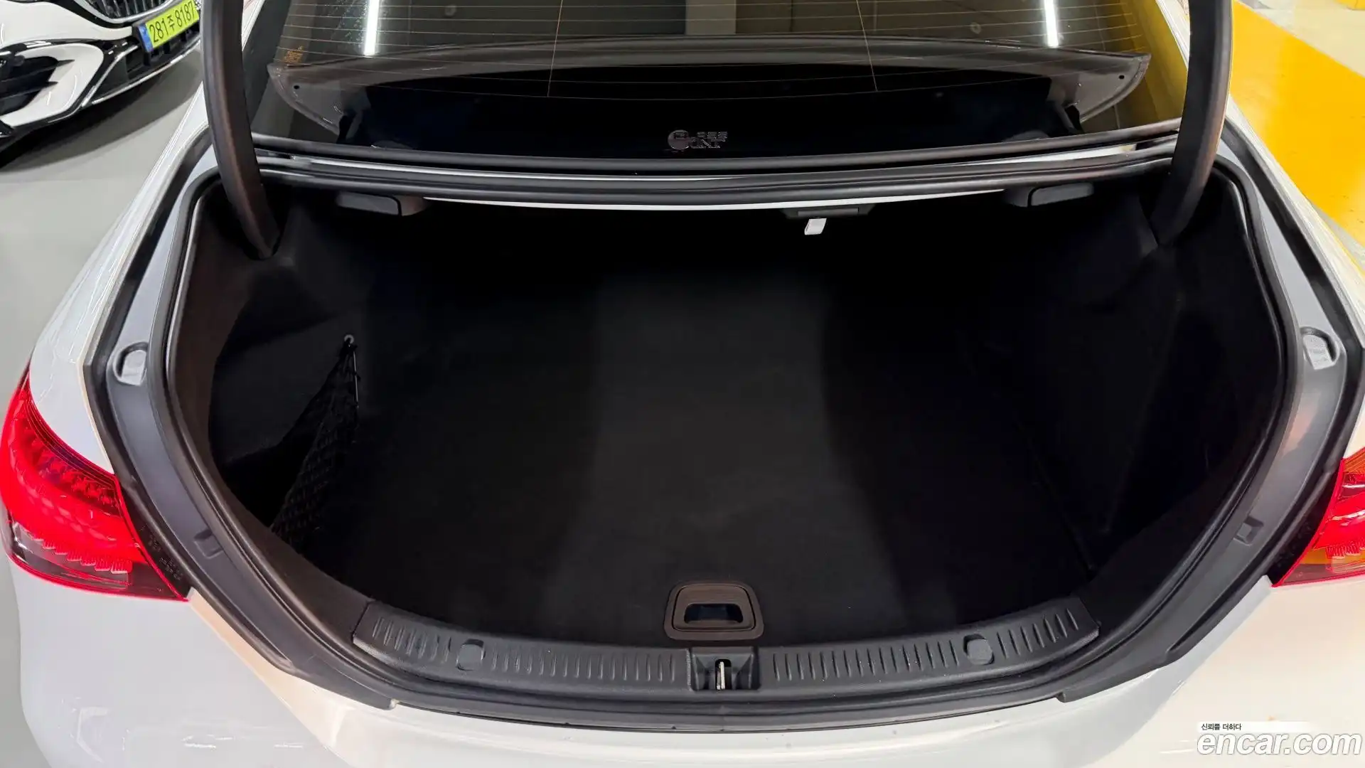 E-Class Mercedes-Benz 2023.2-OPTION-015