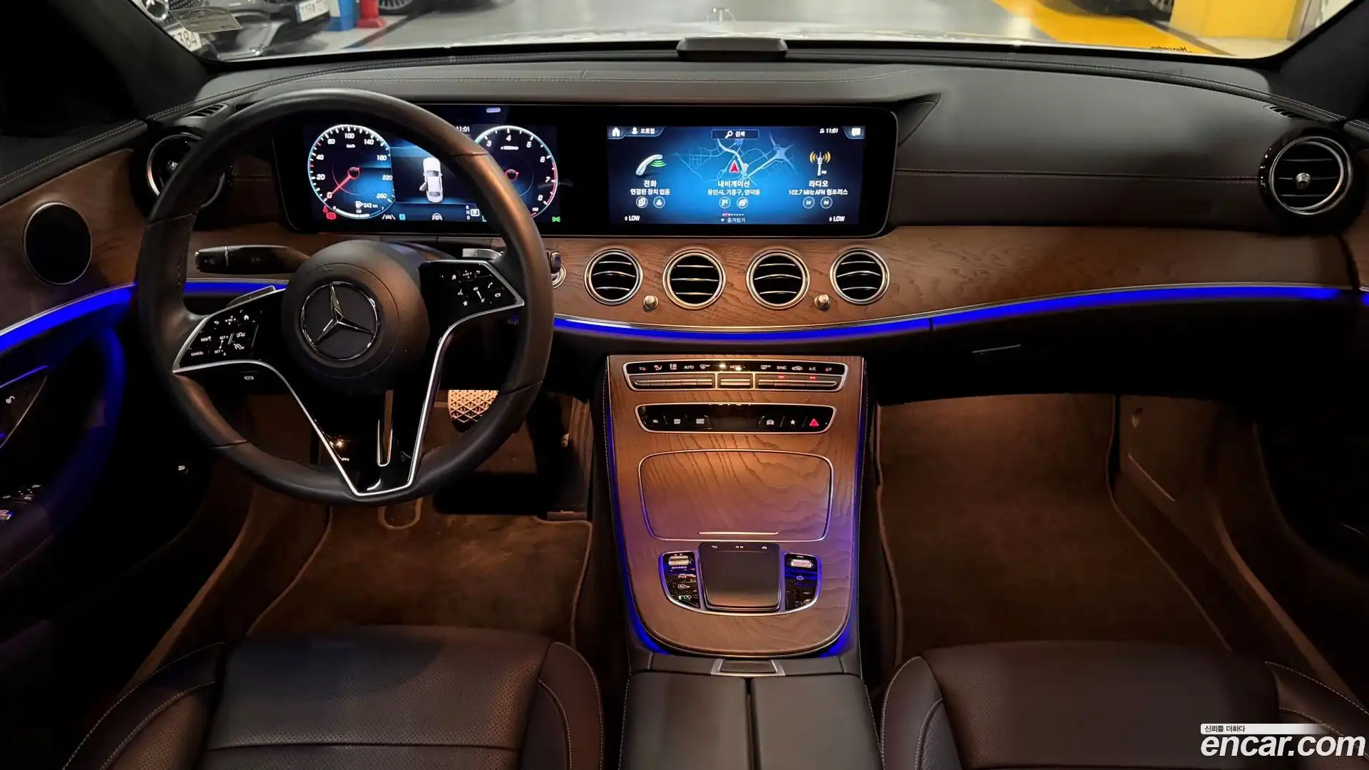 E-Class Mercedes-Benz 2023.2-OPTION-017