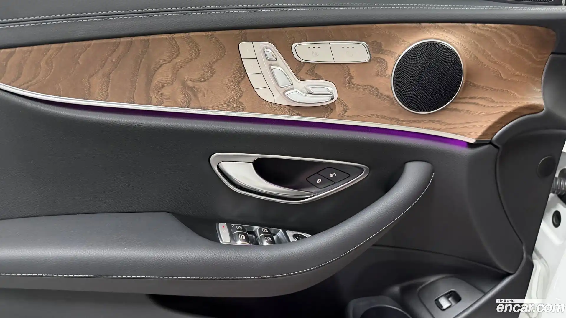 E-Class Mercedes-Benz 2023.2-OPTION-019