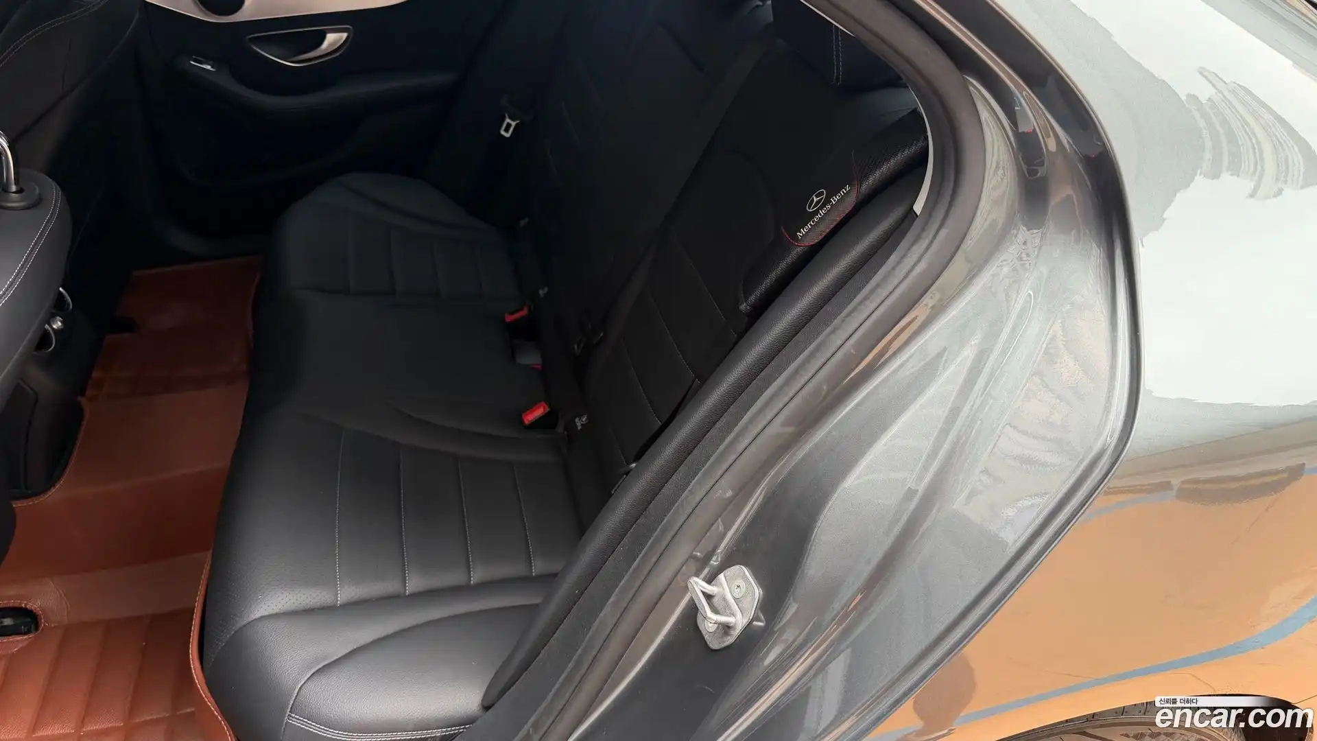 C-Class Mercedes-Benz 2018.3-OPTION-019