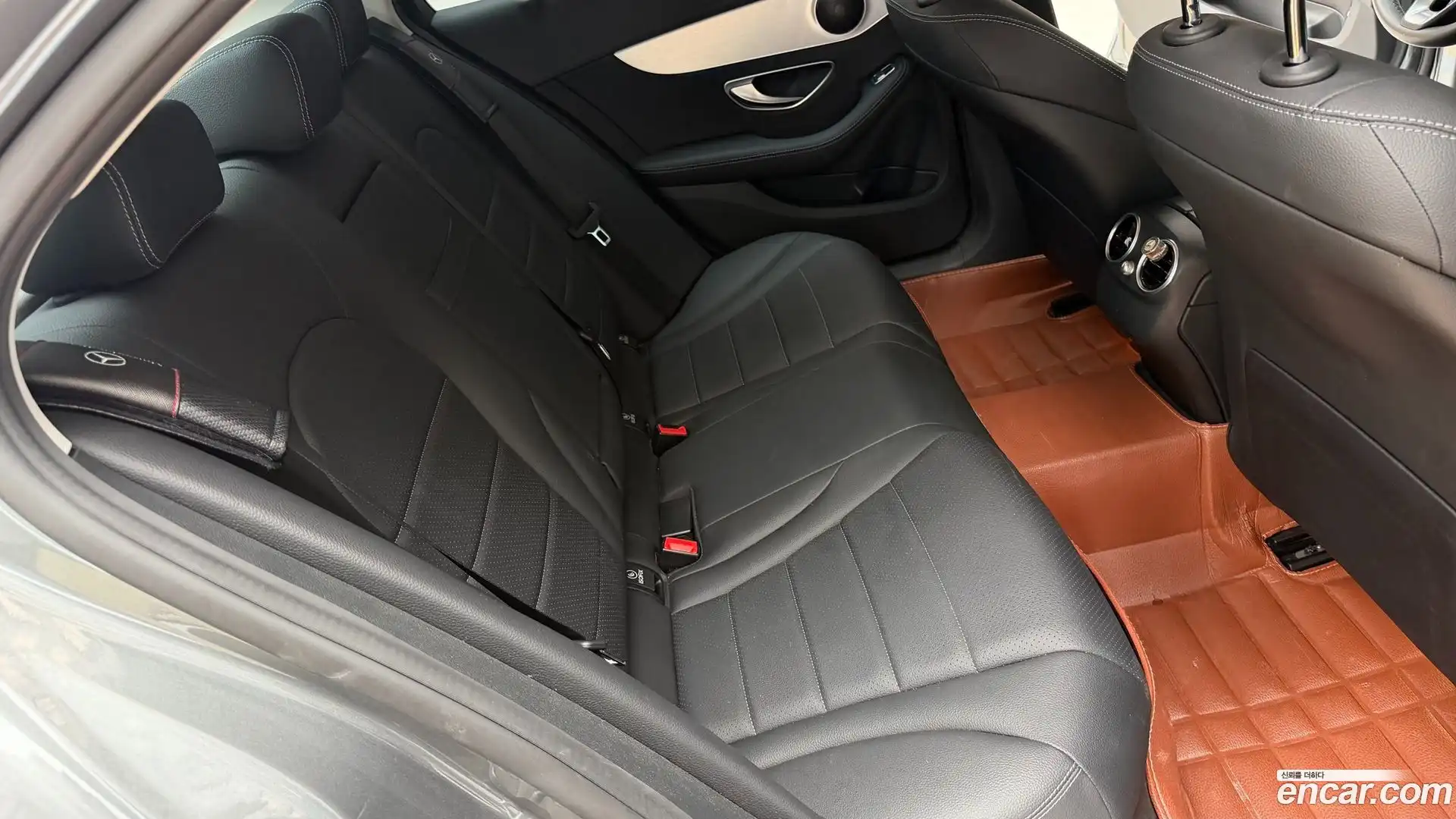 C-Class Mercedes-Benz 2018.3-OPTION-021