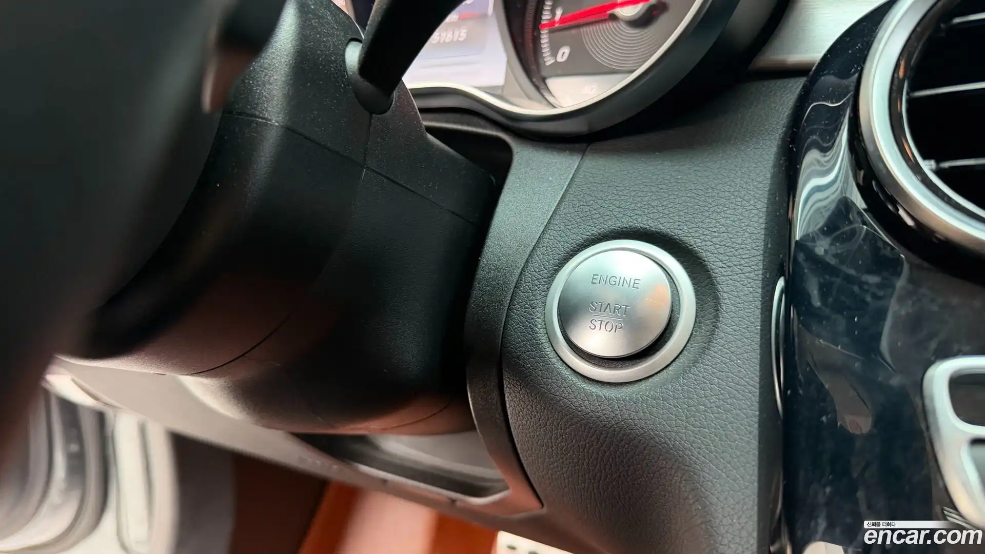 C-Class Mercedes-Benz 2018.3-OPTION-023