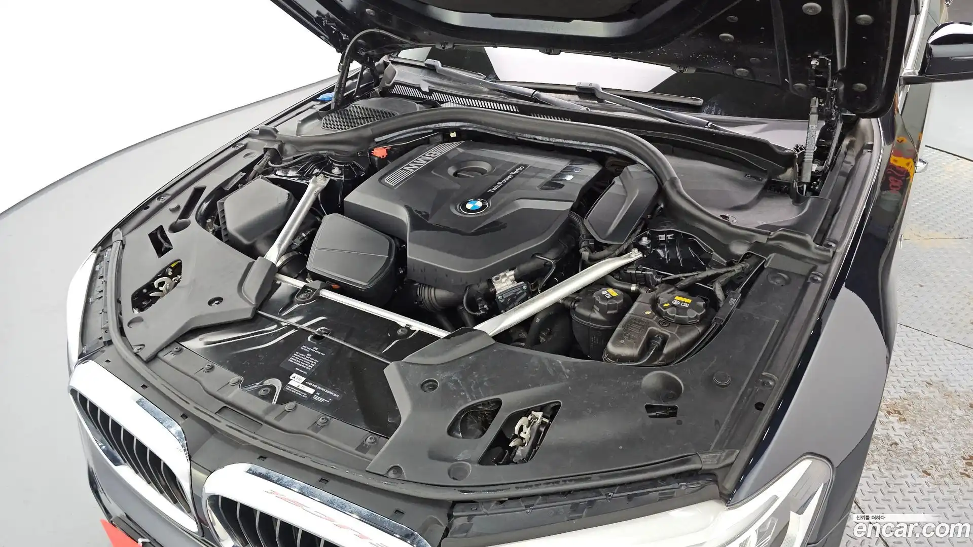 5-Series BMW 2018.4-OUTER-006