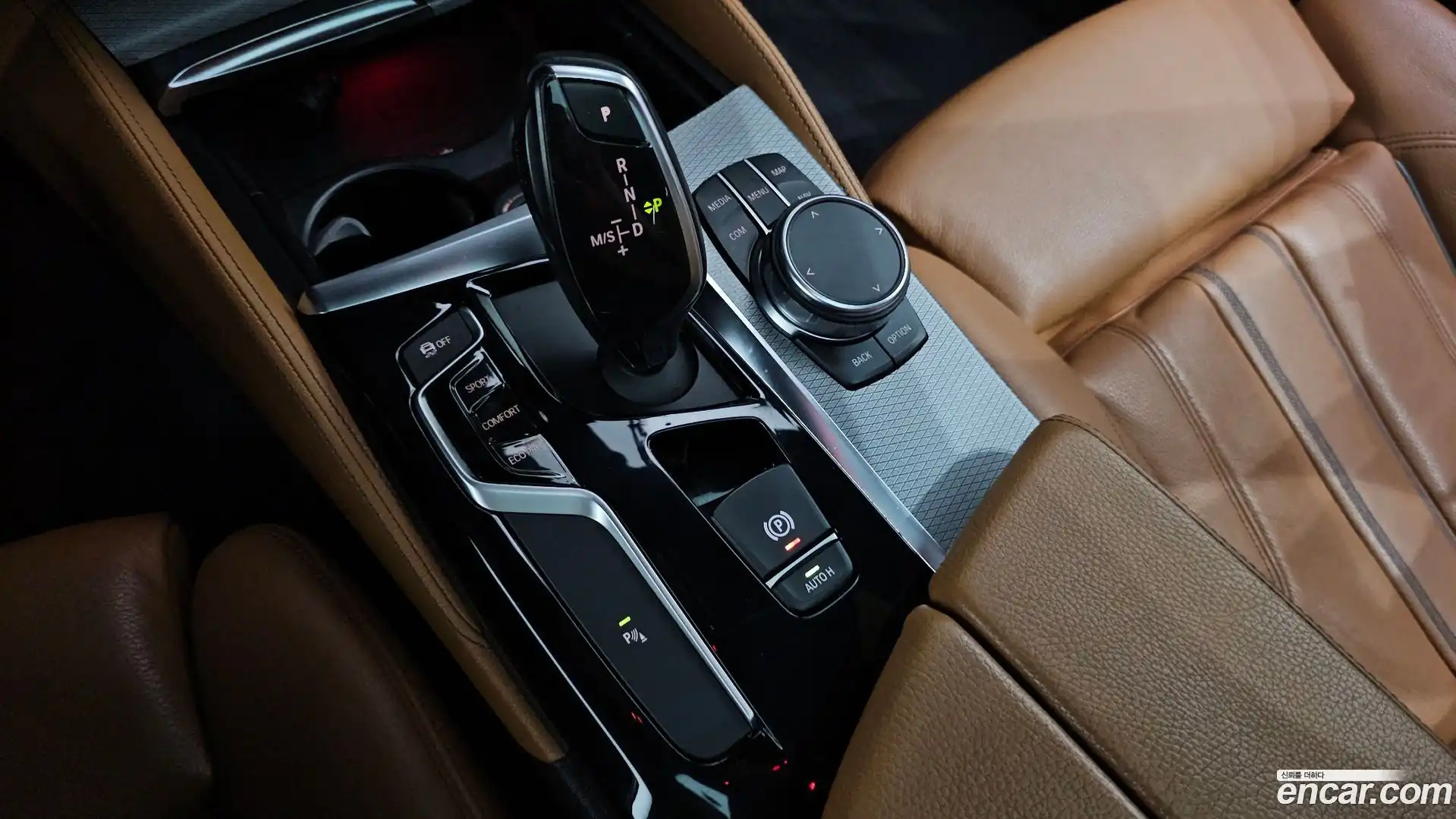 5-Series BMW 2018.4-INNER-009