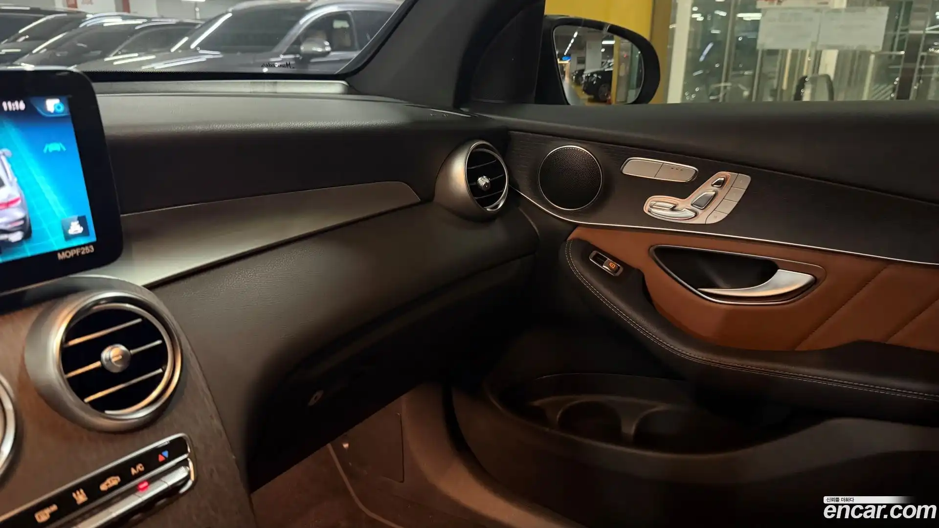 GLC-Class Mercedes-Benz 2021.9-OPTION-017