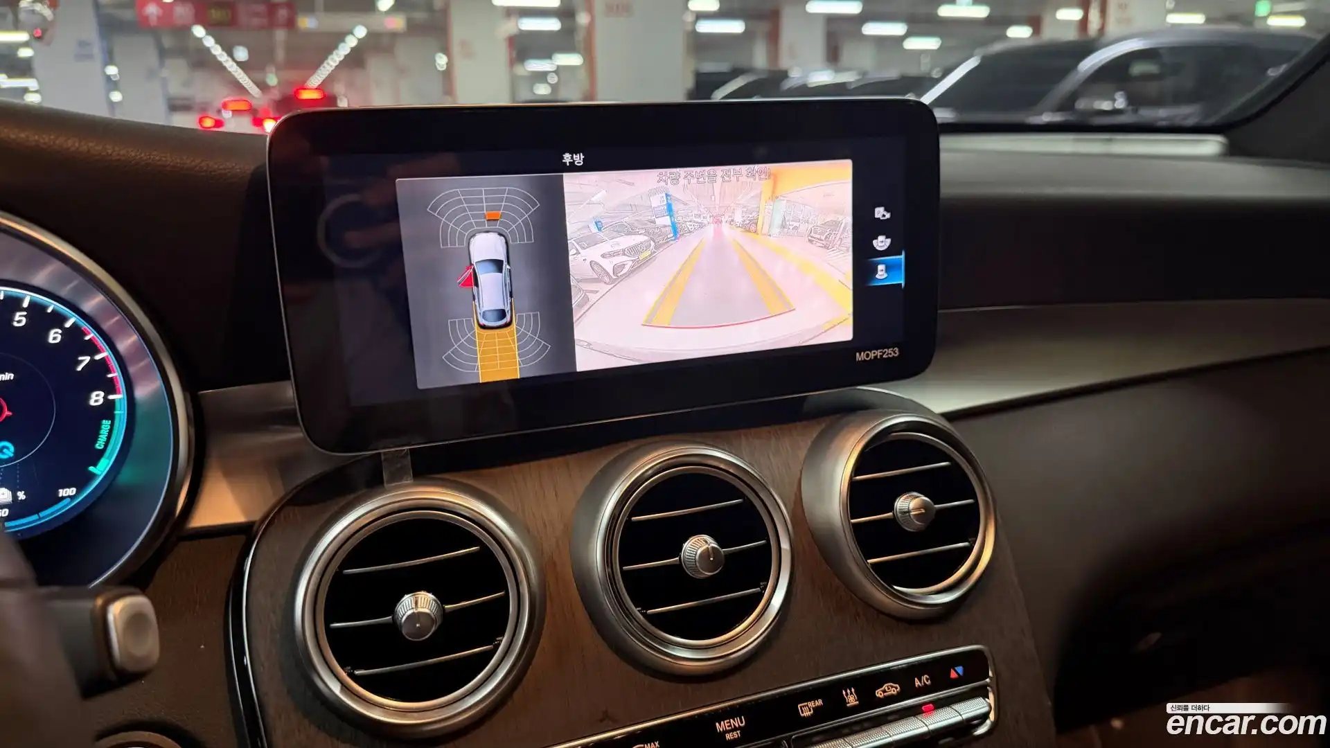 GLC-Class Mercedes-Benz 2021.9-OPTION-023