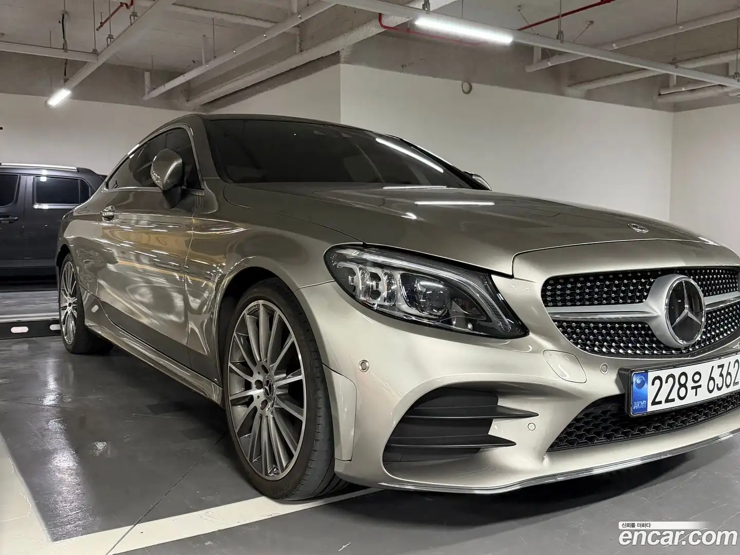 C-Class Mercedes-Benz 2023.8-OUTER-006