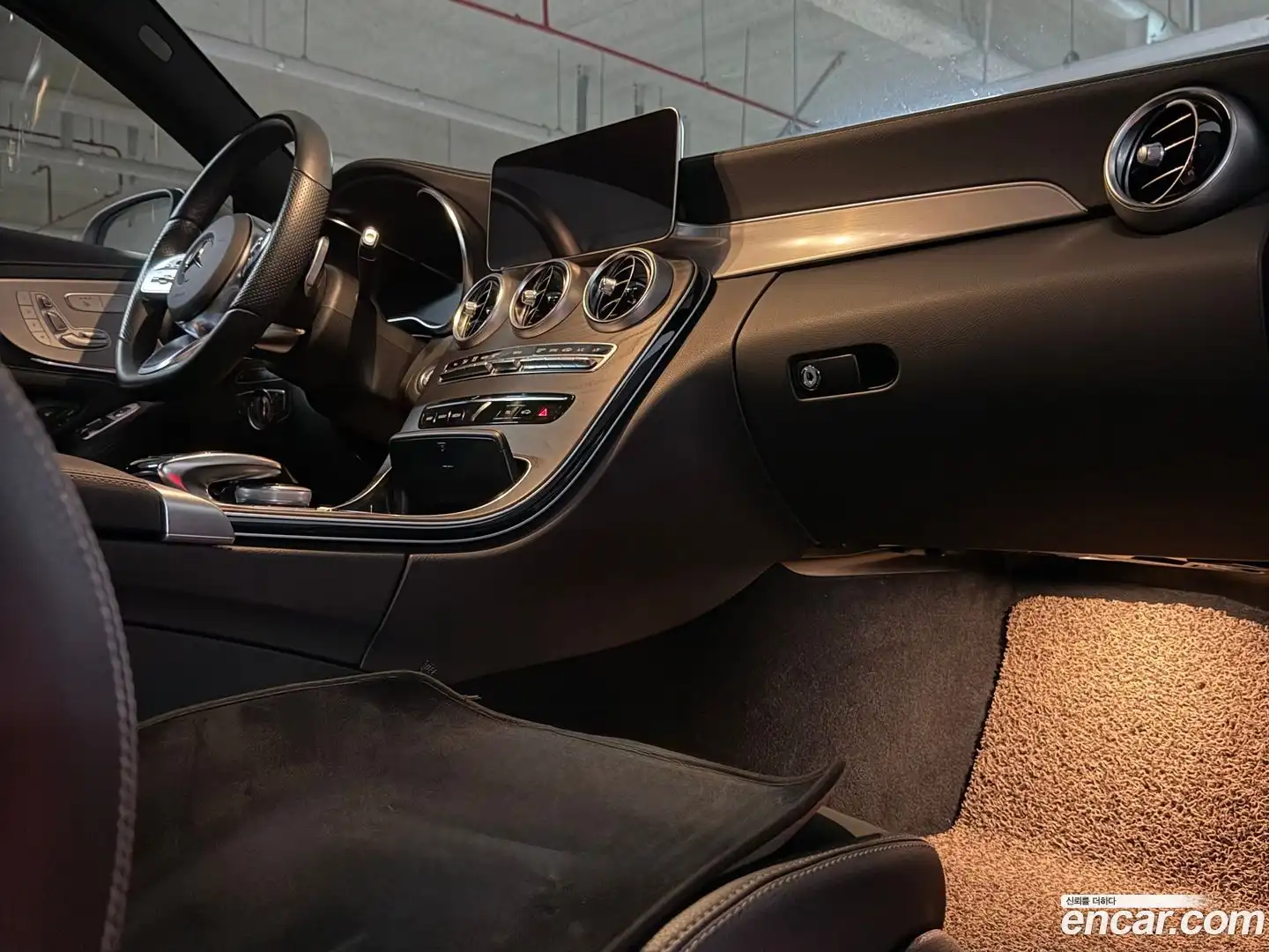 C-Class Mercedes-Benz 2023.8-INNER-009