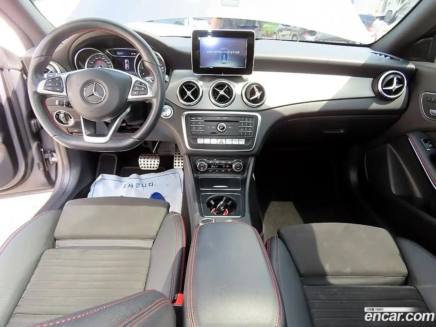 CLA-Class Mercedes-Benz 2017.10-INNER-007