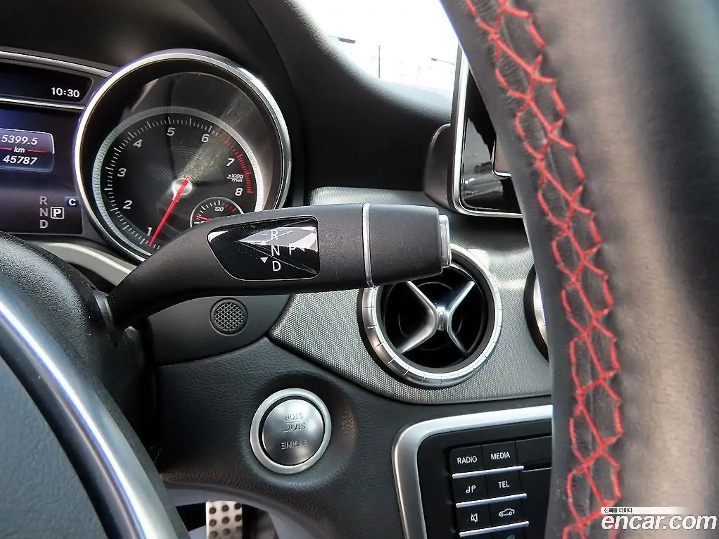 CLA-Class Mercedes-Benz 2017.10-INNER-010