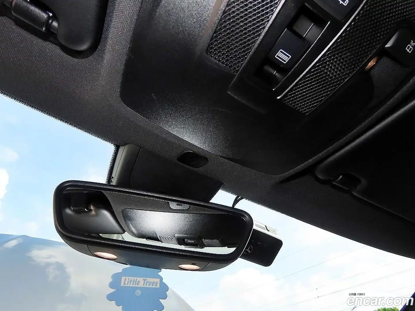 CLA-Class Mercedes-Benz 2017.10-OPTION-018