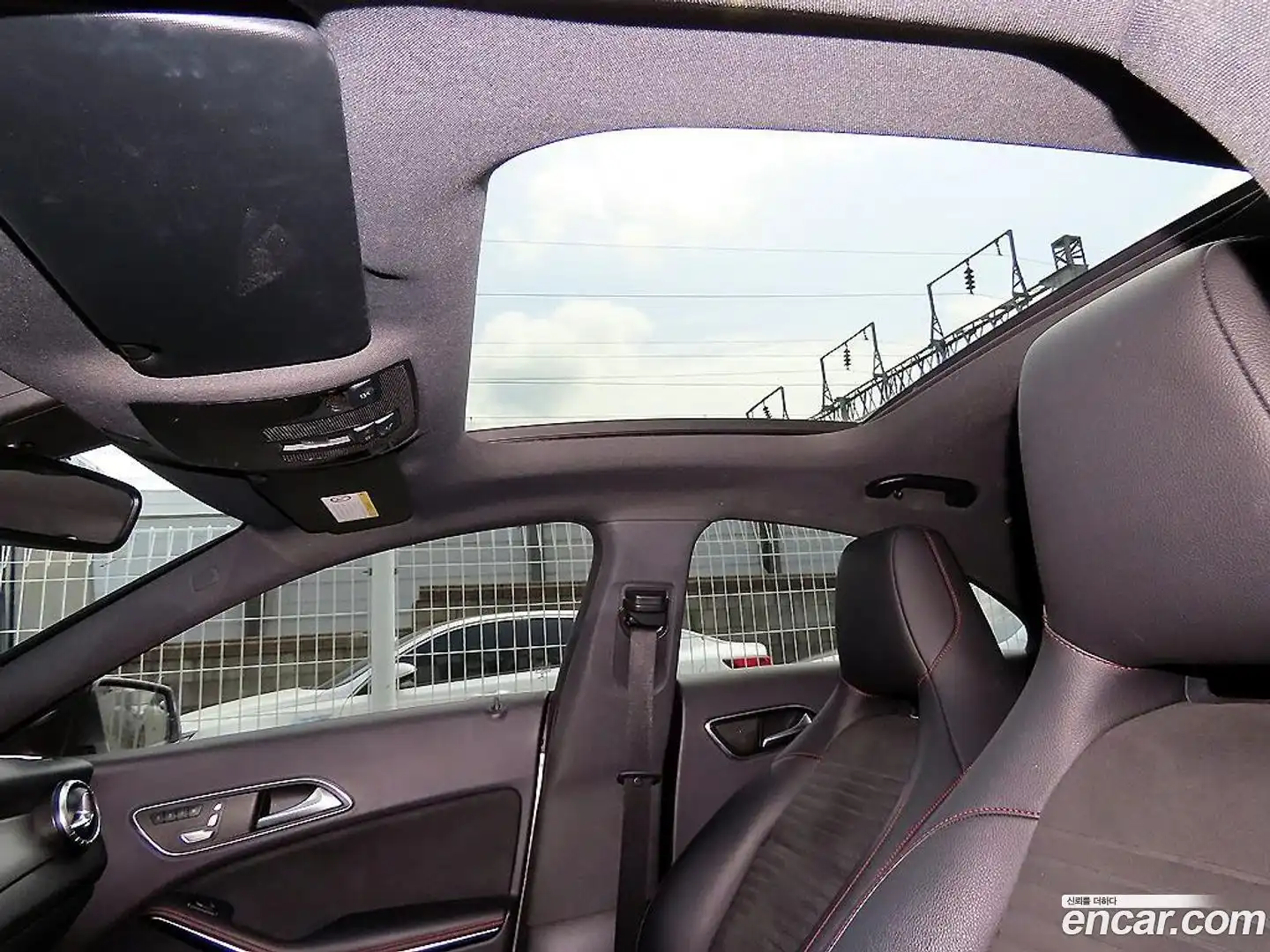 CLA-Class Mercedes-Benz 2017.10-OPTION-020