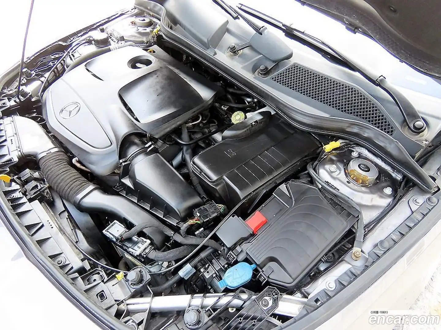CLA-Class Mercedes-Benz 2017.10-OPTION-021
