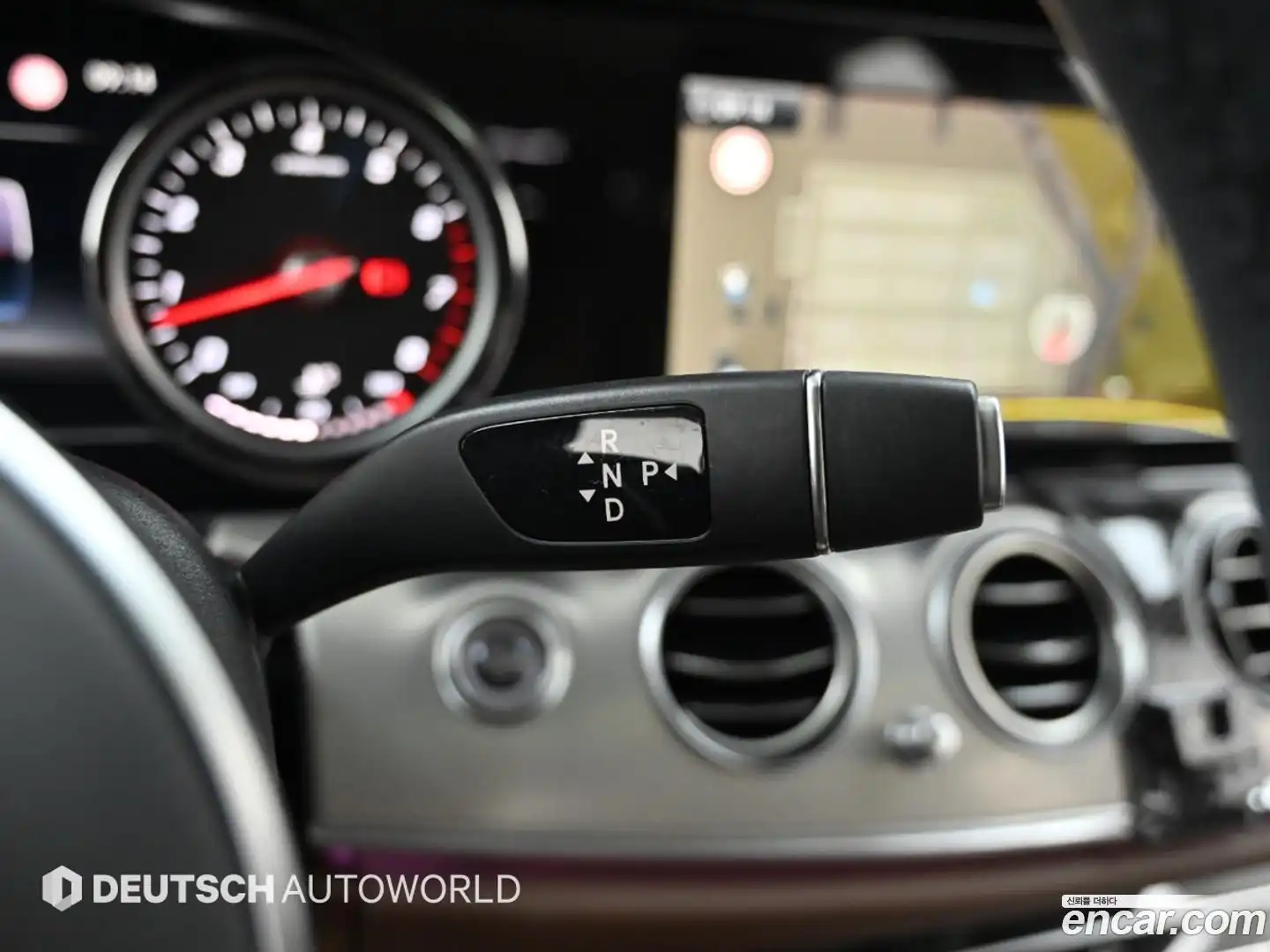 E-Class Mercedes-Benz 2019.4-INNER-009