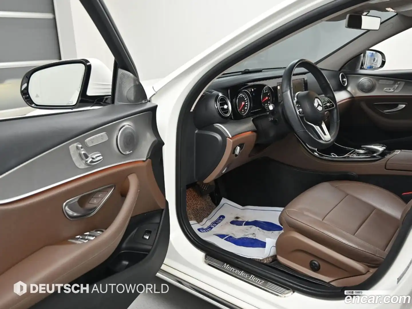 E-Class Mercedes-Benz 2019.4-OPTION-015
