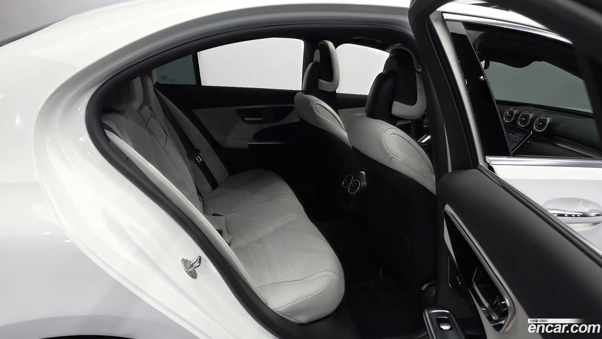 C-Class Mercedes-Benz 2022.11-OPTION-015