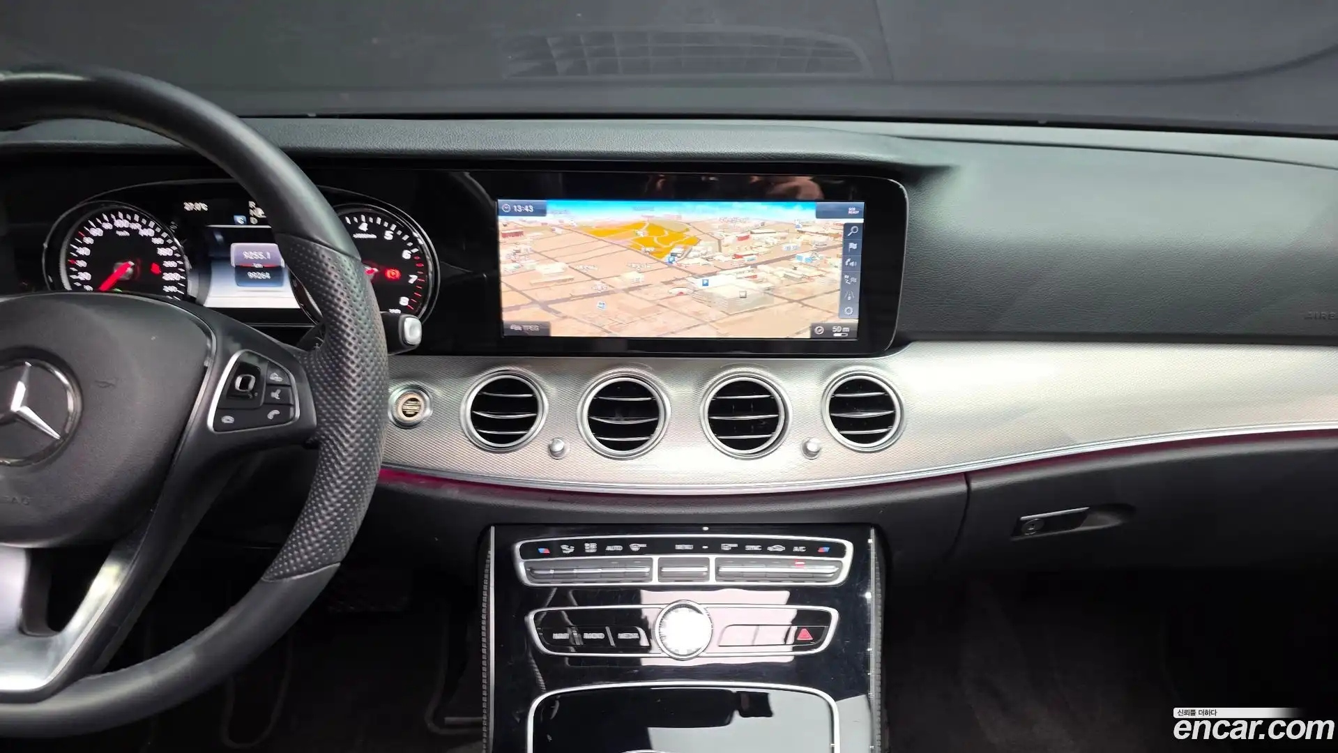 E-Class Mercedes-Benz 2018.3-OPTION-020