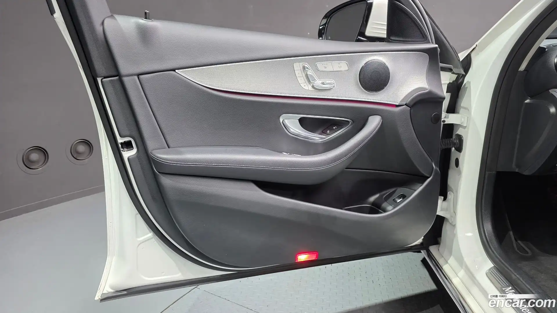 E-Class Mercedes-Benz 2018.3-INNER-034