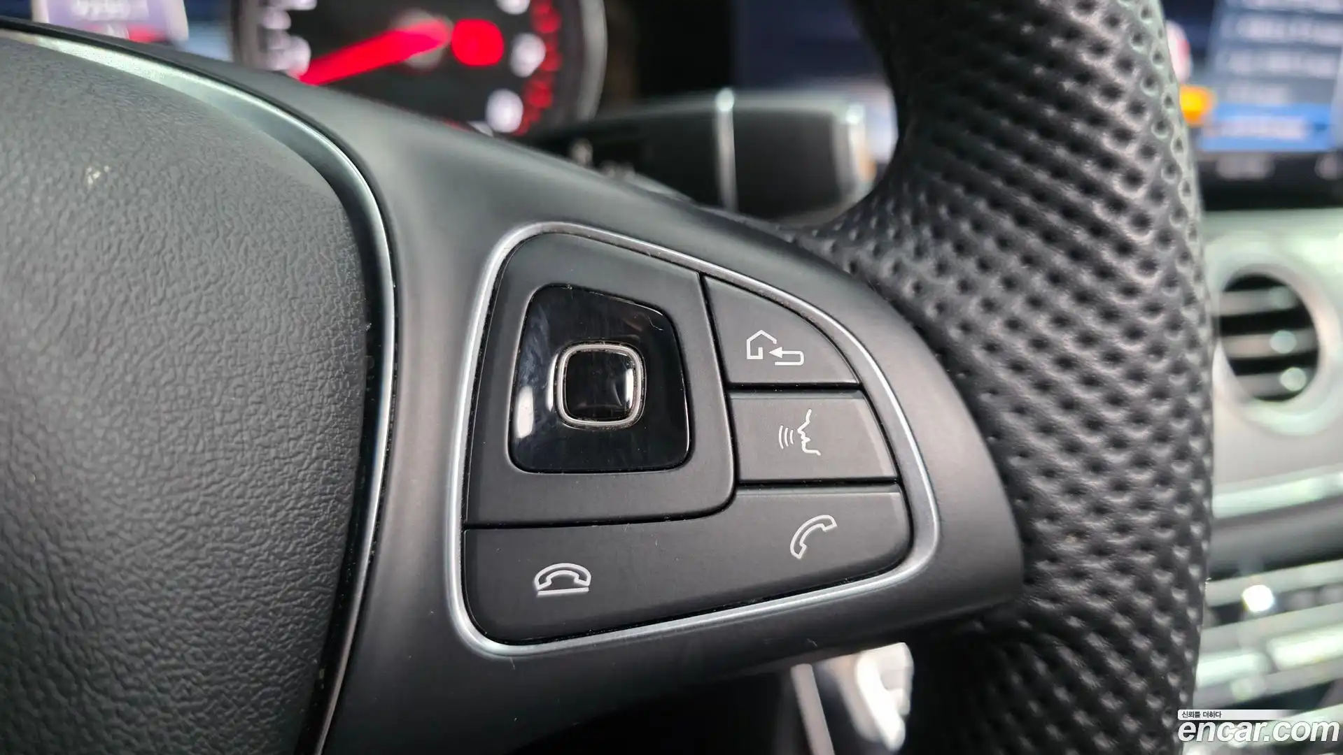 E-Class Mercedes-Benz 2018.3-OPTION-040