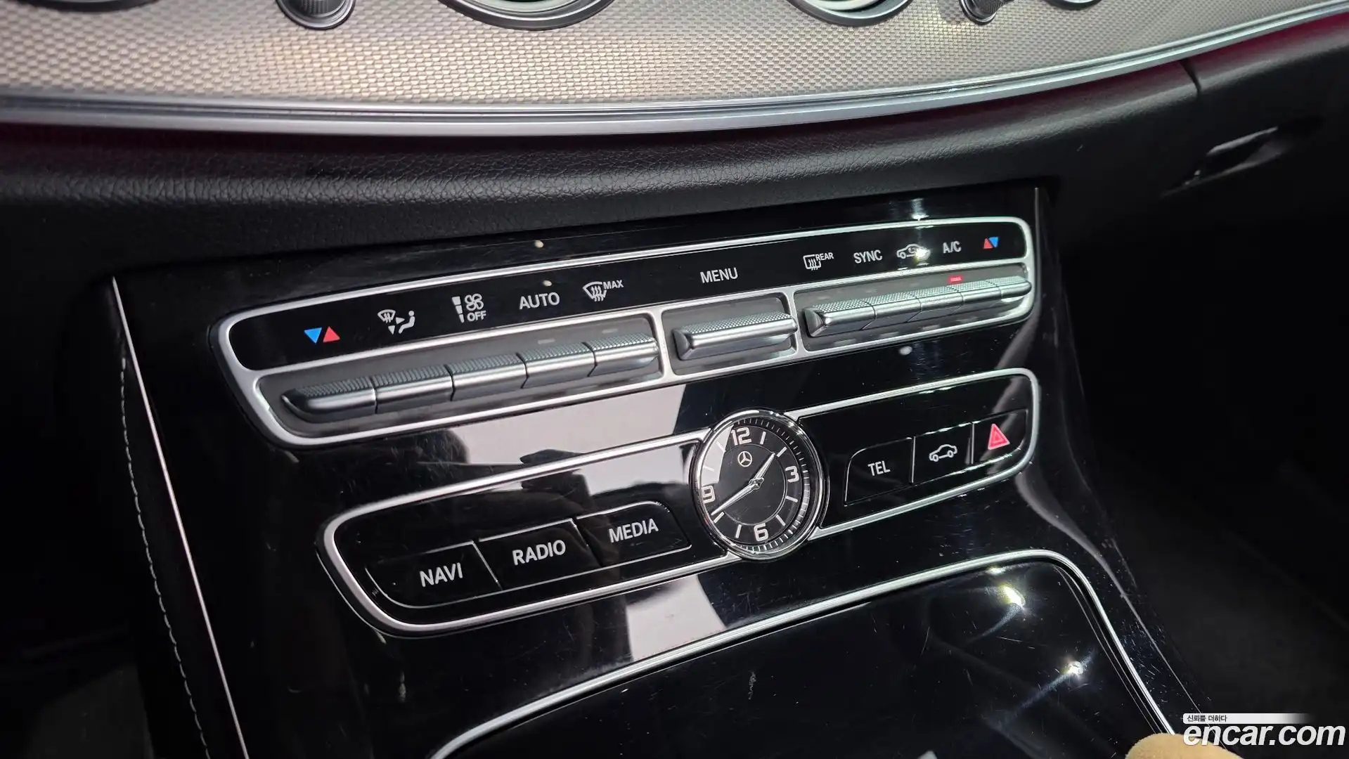 E-Class Mercedes-Benz 2018.3-OPTION-043