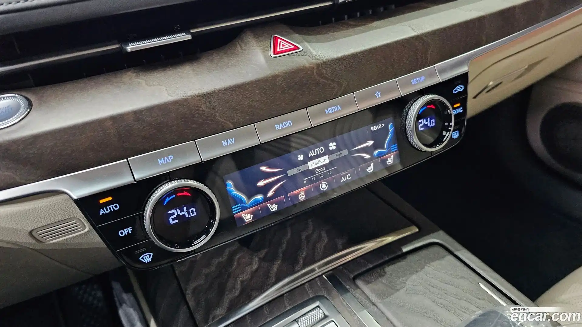 G80 Genesis 2022.2-OPTION-042