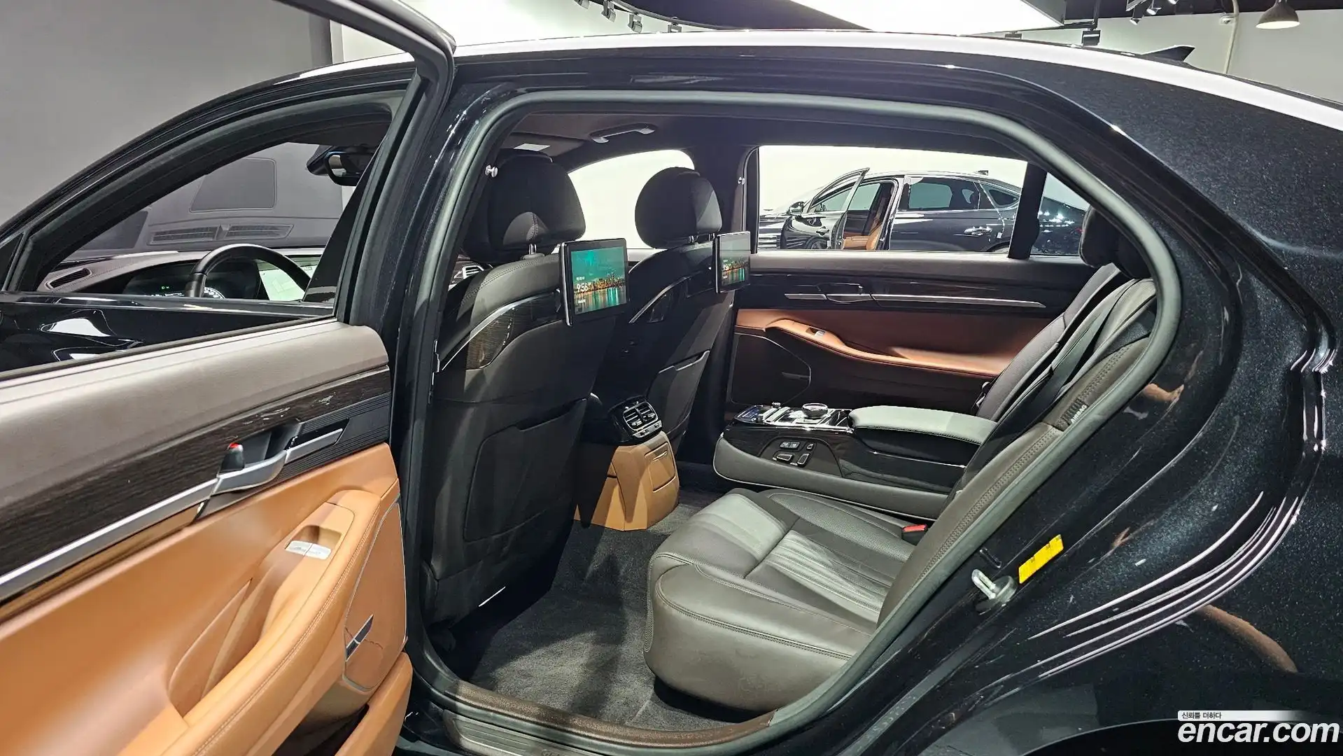 G90 Genesis 2020.11-INNER-036