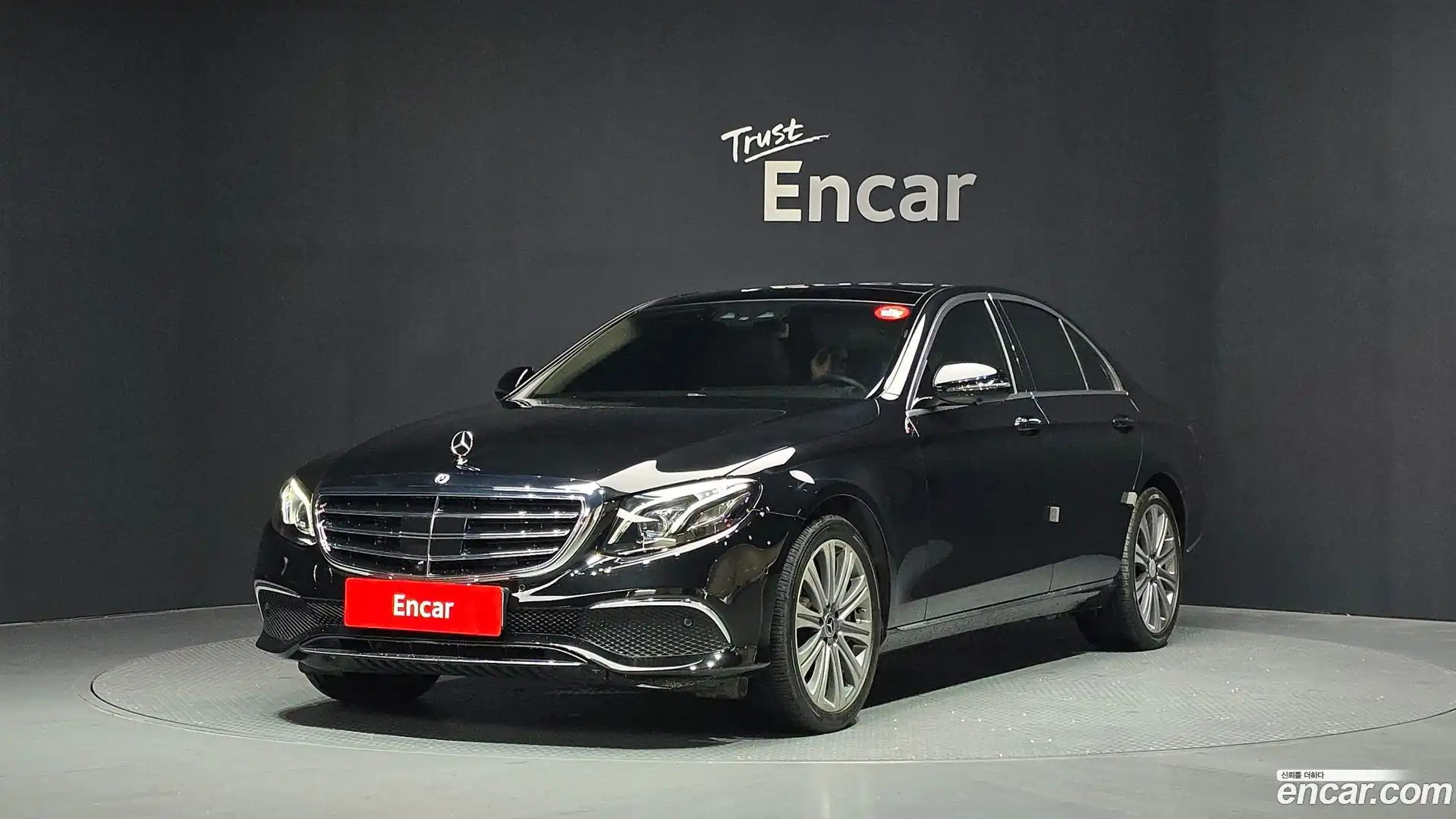 E-Class Mercedes-Benz 2019.6-OUTER-001